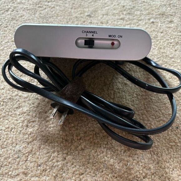 Philips RF Modulator PH61159 - Picture 1 of 5